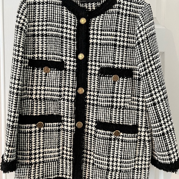 Zara Woman from London. Black and white houndstooth jacket - Picture 1 of 3